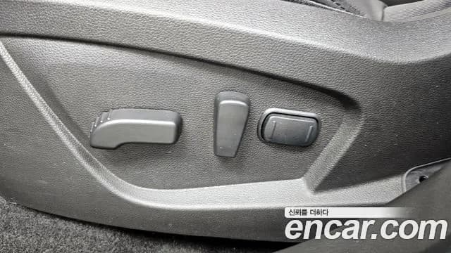 2025 Renault Arkana 1.6 E-TECH Iconic Sold VIN KNMK5C2TMSP048473 – trunk area 2025 Renault Arkana 1.6 E-TECH Iconic Sold VIN KNMK5C2TMSP048473 – trunk area