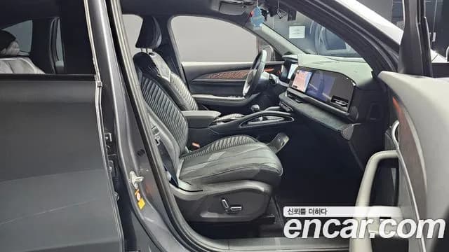 2025 Renault Grand Koleos 1.5 E-TECH Esprit Alphine 2WD Sold VIN KNMP5B2U1SP002037 – exterior detail 2025 Renault Grand Koleos 1.5 E-TECH Esprit Alphine 2WD Sold VIN KNMP5B2U1SP002037 – exterior detail