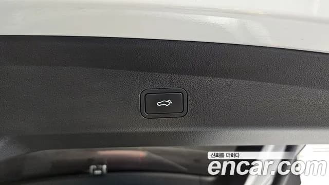 2025 Renault Grand Koleos 1.5 E-TECH Esprit Alphine 2WD Sold VIN KNMP5B2U4SP014005 – trunk area 2025 Renault Grand Koleos 1.5 E-TECH Esprit Alphine 2WD Sold VIN KNMP5B2U4SP014005 – trunk area