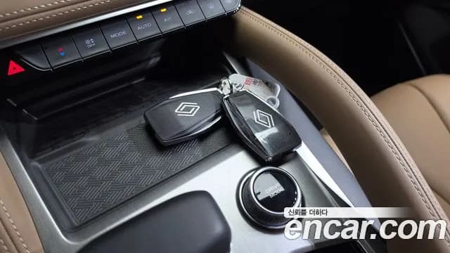 2025 Renault Grand Koleos 1.5 E-TECH Iconic 2WD Sold VIN KNMP5B2U9SP052930 – trunk area 2025 Renault Grand Koleos 1.5 E-TECH Iconic 2WD Sold VIN KNMP5B2U9SP052930 – trunk area