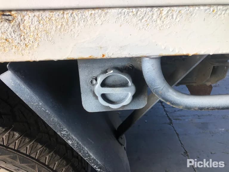 null Used VIN KPADA1EKSBP103489 – photo 17 null Used VIN KPADA1EKSBP103489 – photo 17