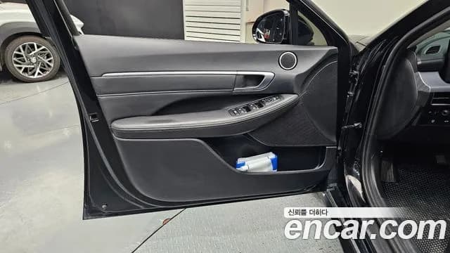 2025 Hyundai Sonata The Edge (DN8) 2.0 LPG(Taxi) Sold VIN LBEDNALEBSY049824 – rear exterior 2025 Hyundai Sonata The Edge (DN8) 2.0 LPG(Taxi) Sold VIN LBEDNALEBSY049824 – rear exterior
