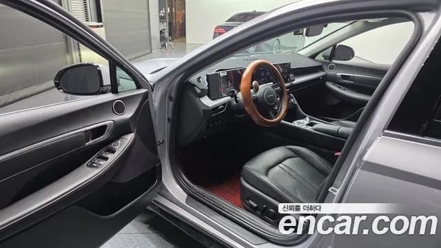2025 Hyundai Sonata The Edge (DN8) 2.0 LPG(Taxi) Sold VIN LBEDNALEBSY053674 – side profile 2025 Hyundai Sonata The Edge (DN8) 2.0 LPG(Taxi) Sold VIN LBEDNALEBSY053674 – side profile