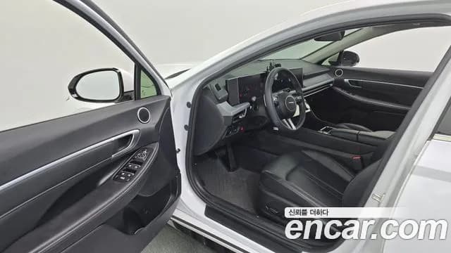 2025 Hyundai Sonata The Edge (DN8) 2.0 LPG(Taxi) Sold VIN LBEDNALEBSY058387 – trunk area 2025 Hyundai Sonata The Edge (DN8) 2.0 LPG(Taxi) Sold VIN LBEDNALEBSY058387 – trunk area
