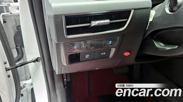 2025 Hyundai Sonata The Edge (DN8) 2.0 LPG(Taxi) Sold VIN LBEDNALEBSY061015 – trunk area 2025 Hyundai Sonata The Edge (DN8) 2.0 LPG(Taxi) Sold VIN LBEDNALEBSY061015 – trunk area