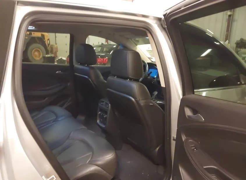 2016 BUICK Envision Used VIN LRBFXFSX8GD191865 – trunk area 2016 BUICK Envision Used VIN LRBFXFSX8GD191865 – trunk area