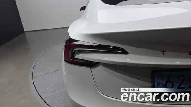 2024 Tesla Model 3 Long Range AWD Sold VIN LRW3E7EK3RC153739 – interior seats 2024 Tesla Model 3 Long Range AWD Sold VIN LRW3E7EK3RC153739 – interior seats