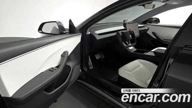 2025 Tesla Model 3 Long Range AWD Sold VIN LRW3E7EK9SC475422 – side profile 2025 Tesla Model 3 Long Range AWD Sold VIN LRW3E7EK9SC475422 – side profile
