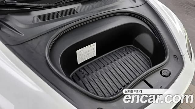 2024 Tesla Model 3 Long Range AWD Sold VIN LRW3E7EKXRC161997 – trunk area 2024 Tesla Model 3 Long Range AWD Sold VIN LRW3E7EKXRC161997 – trunk area
