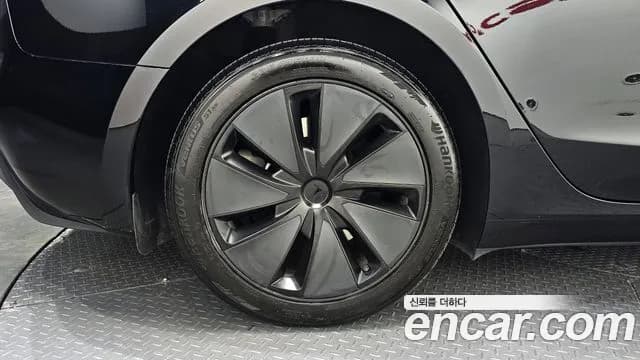 2024 Tesla Model 3 Long Range AWD Sold VIN LRW3E7EKXRC190979 – photo 13 2024 Tesla Model 3 Long Range AWD Sold VIN LRW3E7EKXRC190979 – photo 13