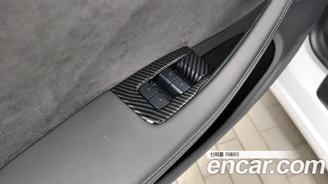 2024 Tesla Model 3 Performance AWD Sold VIN LRW3E7ET3RC179055 – interior seats 2024 Tesla Model 3 Performance AWD Sold VIN LRW3E7ET3RC179055 – interior seats