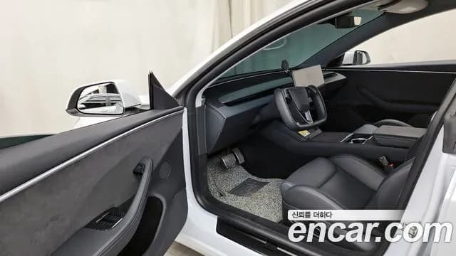 2024 Tesla Model 3 Performance AWD Sold VIN LRW3E7ET3RC179055 – trunk area 2024 Tesla Model 3 Performance AWD Sold VIN LRW3E7ET3RC179055 – trunk area