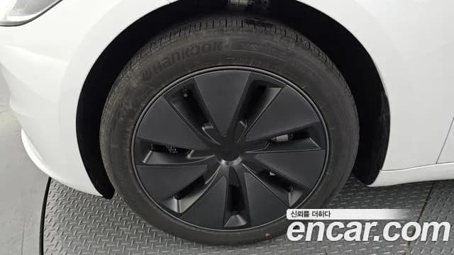 2025 Tesla Model 3 RWD Sold VIN LRW3E7FS8SC610338 – exterior detail 2025 Tesla Model 3 RWD Sold VIN LRW3E7FS8SC610338 – exterior detail
