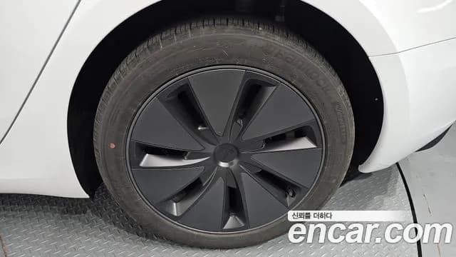 2025 Tesla Model 3 RWD Sold VIN LRW3E7FS8SC610338 – photo 12 2025 Tesla Model 3 RWD Sold VIN LRW3E7FS8SC610338 – photo 12