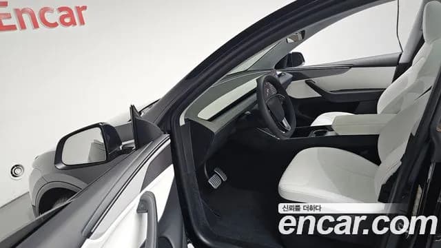 2025 Tesla Model Y Long Range AWD Sold VIN LRWYGCEK1SC199987 – exterior detail 2025 Tesla Model Y Long Range AWD Sold VIN LRWYGCEK1SC199987 – exterior detail