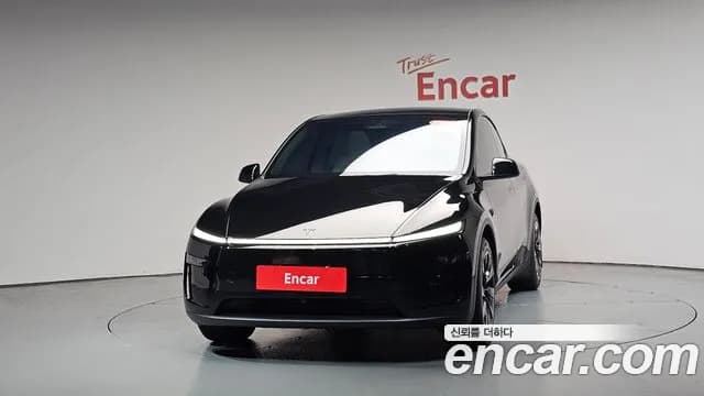2025 Tesla Model Y Long Range AWD Sold VIN LRWYGCEK1SC199987 – trunk area 2025 Tesla Model Y Long Range AWD Sold VIN LRWYGCEK1SC199987 – trunk area
