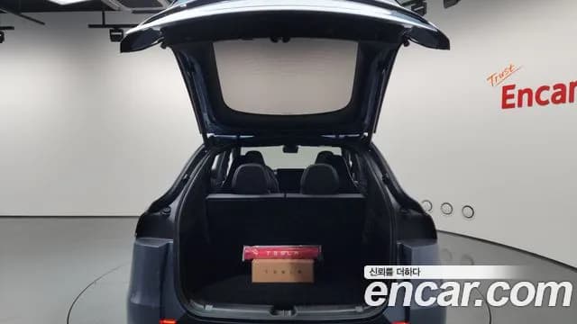2026 Tesla Model Y L Long Range AWD Sold VIN LRWYGCEK1TC644553 – interior seats 2026 Tesla Model Y L Long Range AWD Sold VIN LRWYGCEK1TC644553 – interior seats
