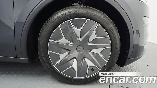 2026 Tesla Model Y L Long Range AWD Sold VIN LRWYGCEK1TC644939 – interior seats 2026 Tesla Model Y L Long Range AWD Sold VIN LRWYGCEK1TC644939 – interior seats