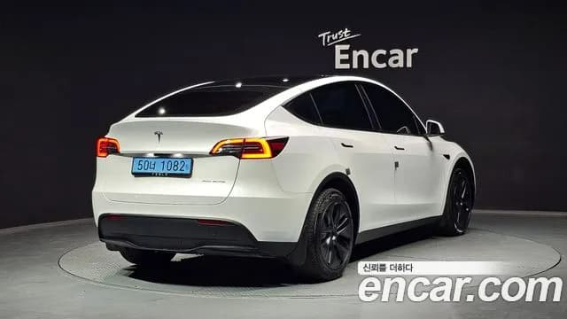 2024 Tesla Model Y Long Range AWD Sold VIN LRWYGCEK3RC758756 – undercarriage 2024 Tesla Model Y Long Range AWD Sold VIN LRWYGCEK3RC758756 – undercarriage