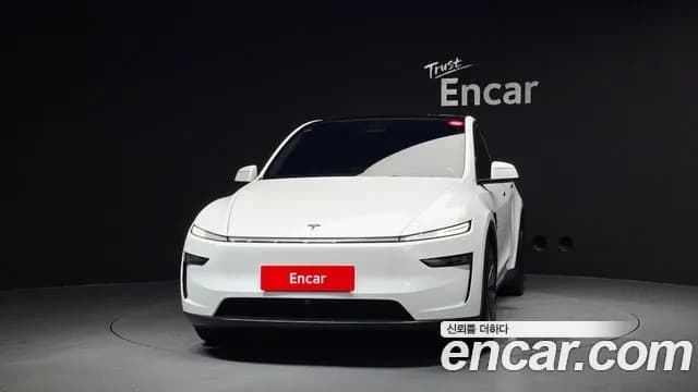 2025 Tesla Model Y Long Range AWD Sold VIN LRWYGCEK3SC201982 – interior seats 2025 Tesla Model Y Long Range AWD Sold VIN LRWYGCEK3SC201982 – interior seats