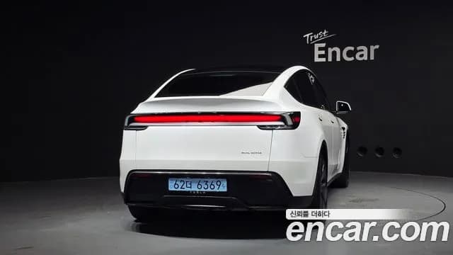 2025 Tesla Model Y Long Range AWD Sold VIN LRWYGCEK3SC201982 – exterior detail 2025 Tesla Model Y Long Range AWD Sold VIN LRWYGCEK3SC201982 – exterior detail