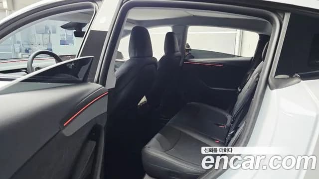 2025 Tesla Model Y Long Range AWD Sold VIN LRWYGCEK3SC201982 – trunk area 2025 Tesla Model Y Long Range AWD Sold VIN LRWYGCEK3SC201982 – trunk area