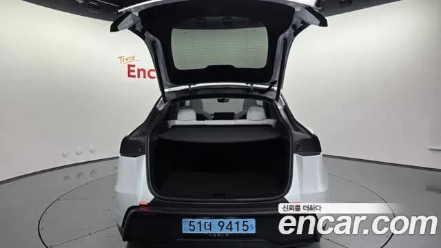2025 Tesla Model Y Long Range AWD Sold VIN LRWYGCEK7SC053500 – exterior detail 2025 Tesla Model Y Long Range AWD Sold VIN LRWYGCEK7SC053500 – exterior detail