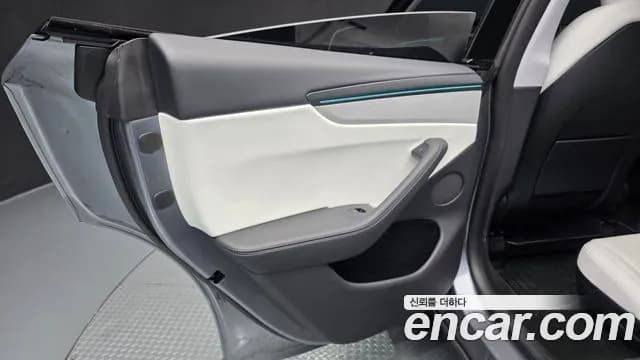 2025 Tesla Model Y Long Range Launch Edition AWD Sold VIN LRWYGCEK7SC055800 – photo 17 2025 Tesla Model Y Long Range Launch Edition AWD Sold VIN LRWYGCEK7SC055800 – photo 17