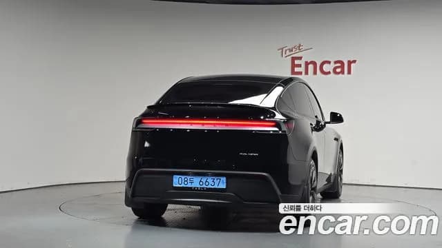 2025 Tesla Model Y Long Range AWD Sold VIN LRWYGCEKXSC101443 – exterior detail 2025 Tesla Model Y Long Range AWD Sold VIN LRWYGCEKXSC101443 – exterior detail