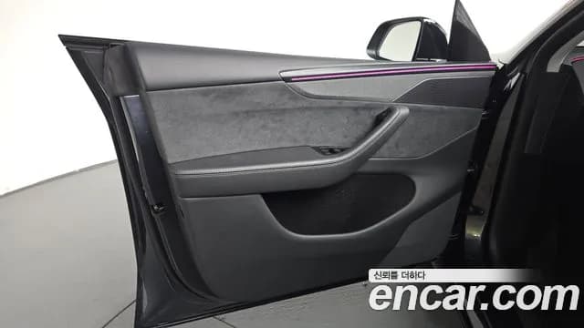 2025 Tesla Model Y Long Range AWD Sold VIN LRWYGCEKXSC101443 – trunk area 2025 Tesla Model Y Long Range AWD Sold VIN LRWYGCEKXSC101443 – trunk area