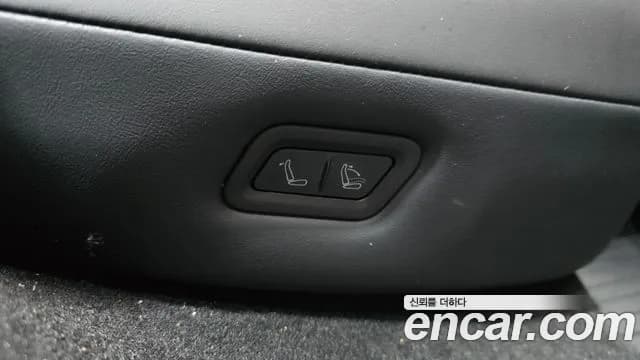 2025 Tesla Model Y RWD Sold VIN LRWYGCFJ4SC174605 – rear exterior 2025 Tesla Model Y RWD Sold VIN LRWYGCFJ4SC174605 – rear exterior