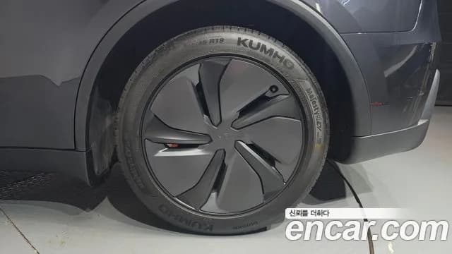 2025 Tesla Model Y RWD Sold VIN LRWYGCFJ5SC122853 – rear exterior 2025 Tesla Model Y RWD Sold VIN LRWYGCFJ5SC122853 – rear exterior