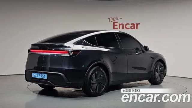 2025 Tesla Model Y RWD Sold VIN LRWYGCFJ5SC122853 – interior seats 2025 Tesla Model Y RWD Sold VIN LRWYGCFJ5SC122853 – interior seats