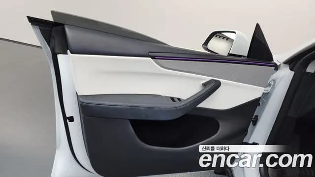2025 Tesla Model Y RWD Sold VIN LRWYGCFJ9SC052290 – engine bay 2025 Tesla Model Y RWD Sold VIN LRWYGCFJ9SC052290 – engine bay