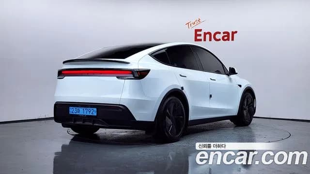 2025 Tesla Model Y RWD Sold VIN LRWYGCFJ9SC052290 – undercarriage 2025 Tesla Model Y RWD Sold VIN LRWYGCFJ9SC052290 – undercarriage