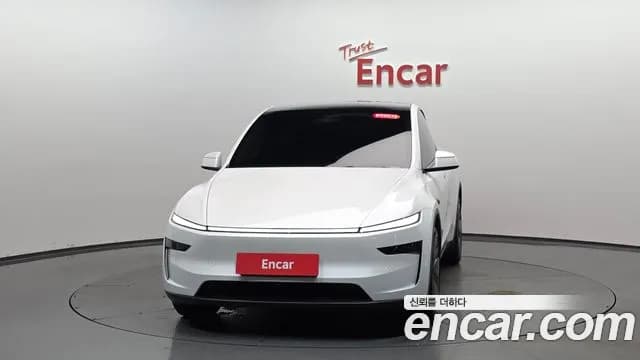 2025 Tesla Model Y RWD Sold VIN LRWYGCFJXSC054890 – trunk area 2025 Tesla Model Y RWD Sold VIN LRWYGCFJXSC054890 – trunk area