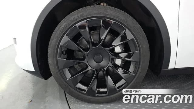 2024 Tesla Model Y RWD Sold VIN LRWYGCFS3RC427805 – photo 11 2024 Tesla Model Y RWD Sold VIN LRWYGCFS3RC427805 – photo 11