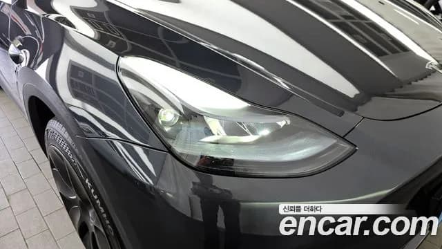 2025 Tesla Model Y RWD Sold VIN LRWYGCFS6SC932663 – side profile 2025 Tesla Model Y RWD Sold VIN LRWYGCFS6SC932663 – side profile