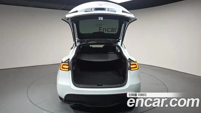 2024 Tesla Model Y RWD Sold VIN LRWYGCFS7RC425765 – undercarriage 2024 Tesla Model Y RWD Sold VIN LRWYGCFS7RC425765 – undercarriage