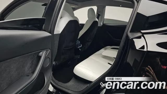 2024 Tesla Model Y RWD Sold VIN LRWYGCFS8RC159415 – side profile 2024 Tesla Model Y RWD Sold VIN LRWYGCFS8RC159415 – side profile