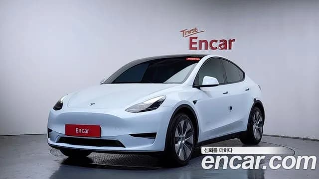 2024 Tesla Model Y RWD Sold VIN LRWYGCFSXRC159237 – interior seats 2024 Tesla Model Y RWD Sold VIN LRWYGCFSXRC159237 – interior seats