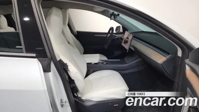 2024 Tesla Model Y RWD Sold VIN LRWYGCFSXRC159237 – trunk area 2024 Tesla Model Y RWD Sold VIN LRWYGCFSXRC159237 – trunk area