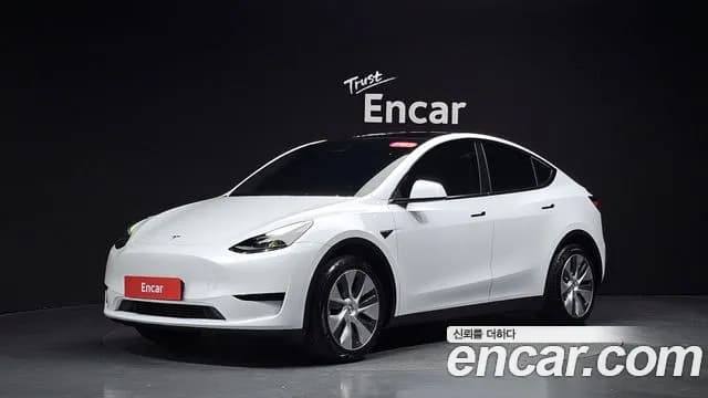 2024 Tesla Model Y RWD Sold VIN LRWYGCFSXRC191119 – trunk area 2024 Tesla Model Y RWD Sold VIN LRWYGCFSXRC191119 – trunk area