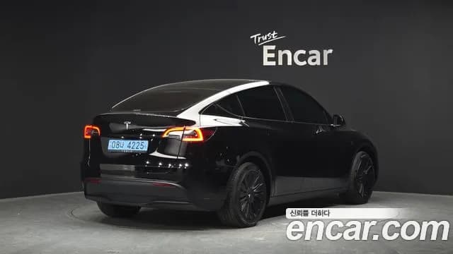 2024 Tesla Model Y RWD Sold VIN LRWYGCFSXRC191251 – exterior detail 2024 Tesla Model Y RWD Sold VIN LRWYGCFSXRC191251 – exterior detail