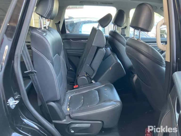 2022 LDV D90 Used VIN LSFA431J2NA063600 – trunk area 2022 LDV D90 Used VIN LSFA431J2NA063600 – trunk area