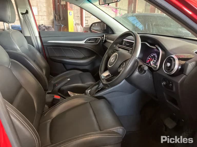 2018 MG ZS Used VIN LSJW74C96JZ050128 – side profile 2018 MG ZS Used VIN LSJW74C96JZ050128 – side profile