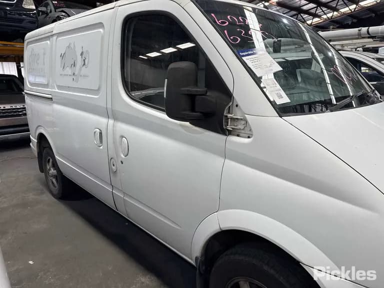 2014 LDV V80 Used VIN LSKG4GL13CA216806 – side profile 2014 LDV V80 Used VIN LSKG4GL13CA216806 – side profile