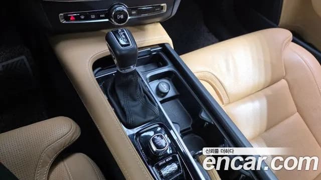 2019 Volvo S90 T5 Inscription Sold VIN LVYPS102DKP066444 – rear exterior 2019 Volvo S90 T5 Inscription Sold VIN LVYPS102DKP066444 – rear exterior