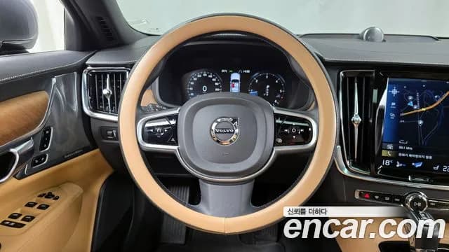 2019 Volvo S90 D5 AWD Inscription Sold VIN LVYPS68TCKP059542 – exterior detail 2019 Volvo S90 D5 AWD Inscription Sold VIN LVYPS68TCKP059542 – exterior detail