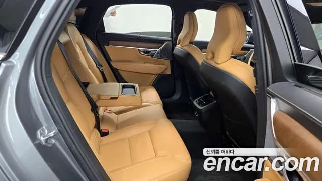 2019 Volvo S90 D5 AWD Inscription Sold VIN LVYPS68TCKP059542 – trunk area 2019 Volvo S90 D5 AWD Inscription Sold VIN LVYPS68TCKP059542 – trunk area